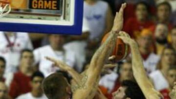 <b>ÚLTIMA JUGADA.</b> Este es la última jugada en la que le hacen la falta a Rudy.