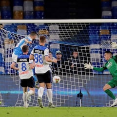 Nápoles y Atalanta firman un empate con polémica