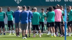 El Betis decide hacer un pasillo a sus marroquíes por la Copa de África: la cara que pone Abde es para verla