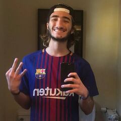 El hijo de Mourinho celebra la victoria del Barça y se mofa del Real Madrid