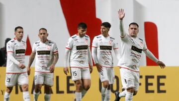 Futbol, Union La Calera vs Deportes Copiapo.
Fecha 21, campeonato Nacional 2024.
El jugador de Deportes Copiapo, Nicolas Vargas, derecha, celebra su gol contra Union La Calera durante el partido de primera division realizado en el estadio Nicolas Chahuan de La Calera, Chile.
23/08/2024
Sebastian Cisternas/Photosport
Football, Union La Calera vs Deportes Copiapo.
21th round, 2024 National Championship.
Deportes Copiapo player Nicolas Vargas, right, celebrates scoring against Union La Calera during the first division match at the Nicolas Chahuan stadium in La Calera, Chile.
23/08/2024
Sebastian Cisternas/Photosport