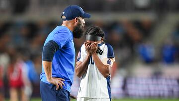 HOUSTON, TEXAS - FEBRUARY 25: Brenda Cer�n #10 of El Salvador reacts after a Group C - 2024 Concacaf W Gold Cup game against Costa Rica at Shell Energy Stadium on February 25, 2024 in Houston, Texas.   Alex Bierens de Haan/Getty Images/AFP (Photo by Alex Bierens de Haan / GETTY IMAGES NORTH AMERICA / Getty Images via AFP)