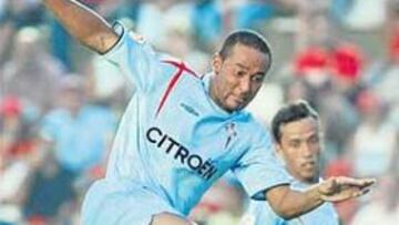 <b>EL GOL. </b>Baiano remata un centro desde la derecha de Gustavo López. Era el 0-1.