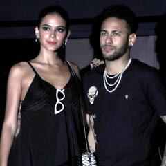 El cirujano de Neymar: "En un mes se sabrá su fecha de vuelta"