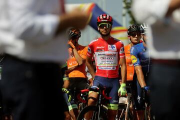 El ciclista noruego Odd Christian Eiking esperando a tomar la salida en la 14ª etapa de LaVuelta Ciclista a España.
