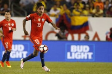 Erick Pulgar estaba en edad para disputar el Sudamericano 2013 y el Mundial de Turquia pero no fue parte del proceso por decisión técnica. 