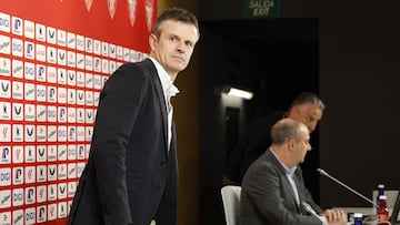 BILBAO, 24/03/2026.- El presidente del Athletic Club de Bilbao, Jon Uriarte, ha ofrecido este martes una rueda de prensa para informar sobre el acoso y las amenazas en su domicilio que ha denunciado y sobre el anuncio de Ernesto Valverde de que dejará de ser el entrenador del equipo al finalizar la presente temporada. EFE/ Miguel Toña