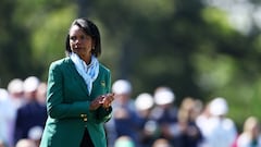 With membership fees at Augusta National rumored to be somewhere between $40,000 and $200,000 and monthly fees between $400 and $500, it should come as no surprise that members are said to be among the world’s wealthiest people.