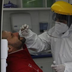 Curva y mapa de casos, contagios y muertes por región en Chile, hoy, 25 de agosto