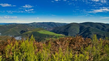 ‘La Marbella Gallega’, el desconocido pueblo de Ourense que fascina a Amancio Ortega y Carlos Slim