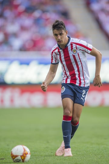 El XI tipo de Chivas para el Apertura 2019 de Liga MX