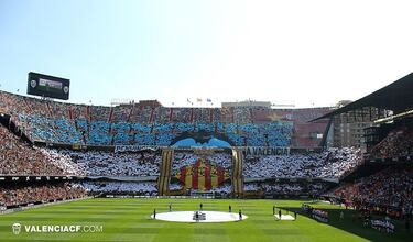 Los tifos de Mestalla. El color de la grada en las grandes noches europeas, ligueras y coperas.