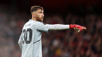 El guardameta estadounidense Matt Turner lleva tres arcos en blanco con Arsenal en Europa League, y tiene mejores números que Claudio Bravo y David De Gea.