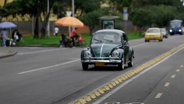 Carro en la carrera 50