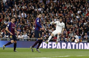 Benzema y Piqué.