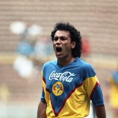 De Enrique Borja a Leo Suárez: Los  jugadores que vistieron las camisetas de Pumas y América