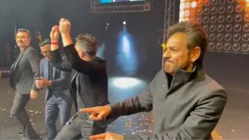 Eugenio Derbez, Omar Chaparro, Adal Ramones y Adrián Uribe bailan juntos