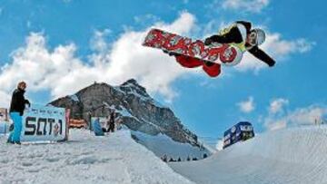 <b>HALF PIPE. </b>Queralt Castellet destaca en el half pipe, disciplina acrobática del snowboard.