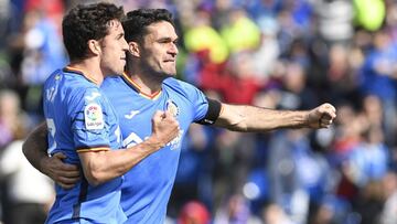 Mata y Jorge Molina celebran un gol de la pasada temporada.