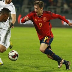 Santi Giménez: “Bendito sea que no haya más amistosos por la actitud de Gavi”