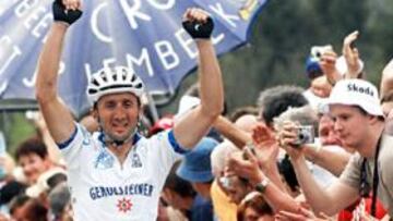 <b>LA GLORIA. </B>Rebellin entró en solitario en la meta tras romper la carrera en el 'muro' de Huy.