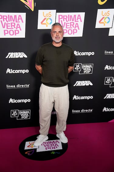 El cantante Juan Magán posa en la alfombra roja de LOS40 Primavera Pop.