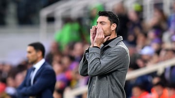 Albert Riera durante la vuelta de cuartos de final de la Conference League contra la Fiorentina.