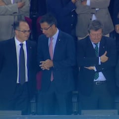 Larrea suplió a Villar en el palco en representación de la FEF