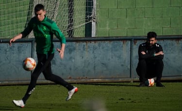 Pablo Torre no entrena, Soko y Medina se retiran de la sesión