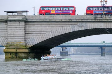 La embarcación de Cambridge, entrenando estos días en Londres.