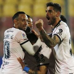 La U gana en Santa Laura y se acerca a la parte alta