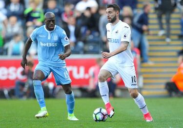 Borja Bastón: "Bob Bradley drove the Swansea team mad"