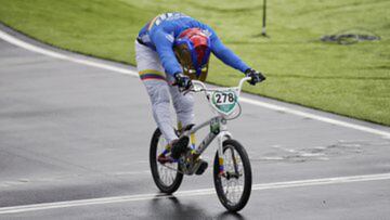 Mariana Pajón logró su tercera medalla olímpica (plata 2020) y es la única del país en conseguirlo. Ramírez repitió el bronce de Río 2016 y también hace historia.