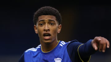 BIRMINGHAM, ENGLAND - JULY 15 : Jude Bellingham of Birmingham City during the Sky Bet Championship match between Birmingham City and Charlton Athletic at St Andrew's Trillion Trophy Stadium on July 15, 2020 in Birmingham, England. (Photo by James Williamson - AMA/Getty Images)