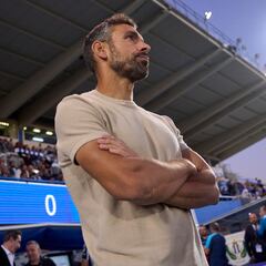 Carlos Martínez golea a Idiakez en 2023 con la mitad de partidos