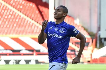 El brasileño es el mejor de Everton y lleva 13 goles en la Premier League.