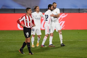 3-1. Karim Benzema celebró el tercer gol.