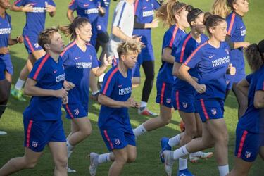 Amanda: "Manchester City is the team we all aspire to be"