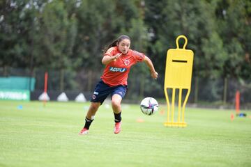 Las dirigidas por Carlos Paniagua siguen el microclico en la sede de la FCF en Bogotá como preparación de cara al Sudamericano Femenino Sub 20.