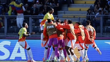 TALCA, CHILE - OCTOBER 11: Neyser Villareal of Colombia celebrates scoring his team's first goal with teammates during the FIFA U-20 World Cup Chile 2025 quarter-final match between Spain and Colombia at Estadio Fiscal on October 11, 2025 in Talca, Chile. (Photo by Ricardo Moreira - FIFA/FIFA via Getty Images)