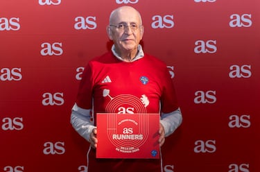 Los runners de AS con sus camisetas para la Zúrich Rock 'n' Roll Running Series Madrid. Jersey amarillo maratón,  gris media maratón y rojo 10 km.