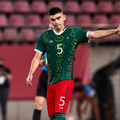 Johan Vásquez debutó en la goleada del Cremonese