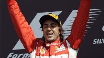 Alonso rompe la dictadura de Red Bull en Silverstone