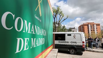 A Spanish Civil Guards van enters the headquarters, on the day Former President of Spanish Football Federation (RFEF) Luis Rubiales is expected to arrive in Madrid, amid an ongoing investigation over alleged corruption in the federation, in Madrid, Spain, April 3, 2024. REUTERS/Violeta Santos Moura