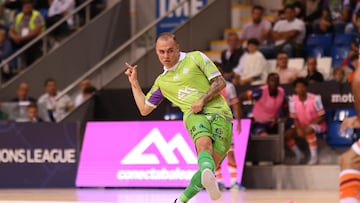 El Palma remonta para mantener la racha en Europa