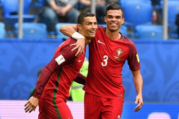 Cristiano Ronaldo celebra el 0-1 de penalti con Pepe.