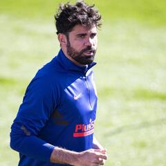 Diego Costa se queda en la grada por problemas físicos