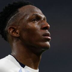 Yerry Mina se perderá el juego de Everton ante Manchester United