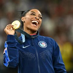 Simone Biles se pone a un paso de hacer historia en la gimnasia olímpica