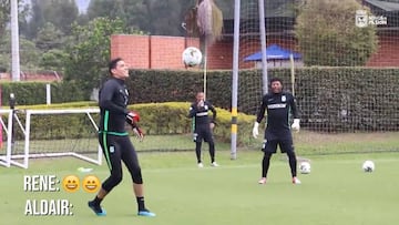 Pasado y futuro enfrentados en reto: Aldair vs Higuita en práctica